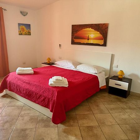 Villetta Saba Olbia Exteriör bild